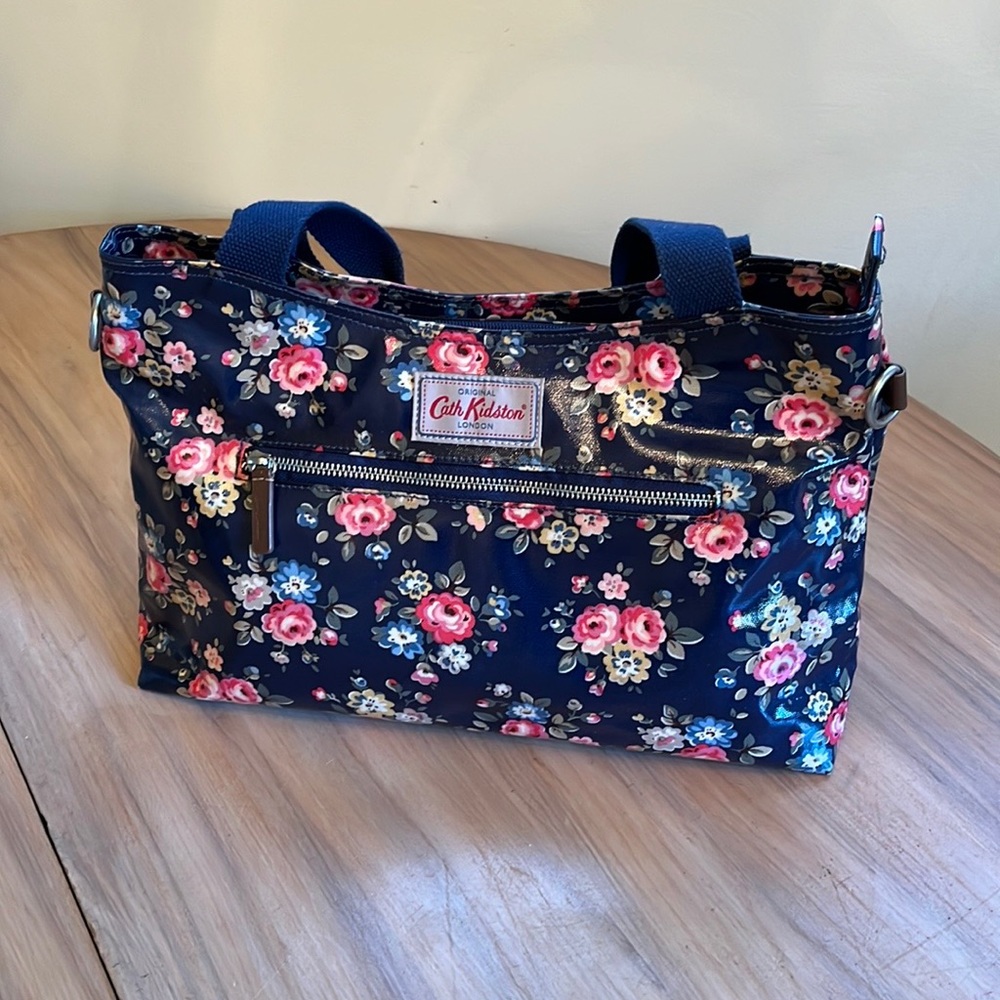 Cath Kidston coated navy floral handbag with removable crossbody strap.  EUC.